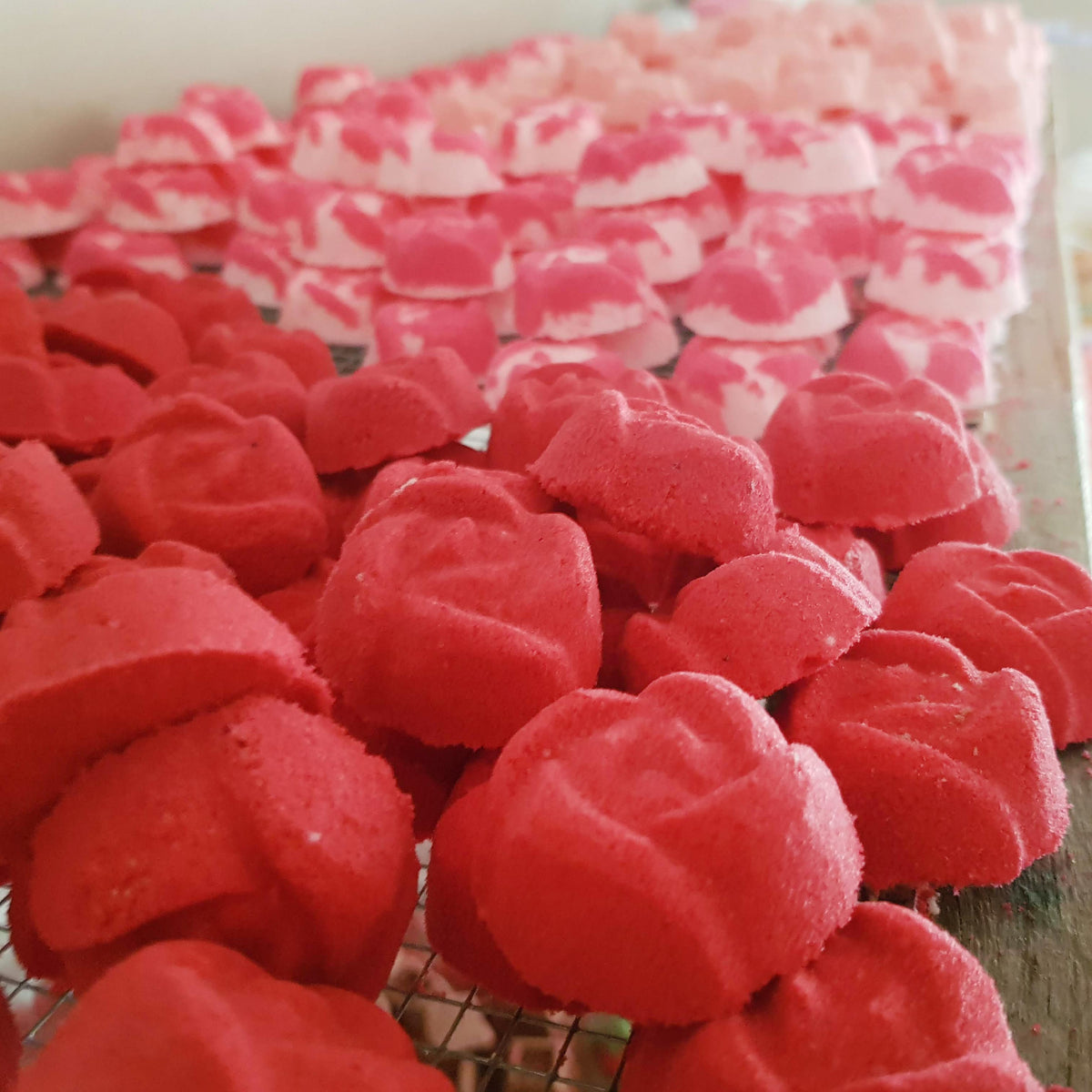 Red rose mini bath bomb