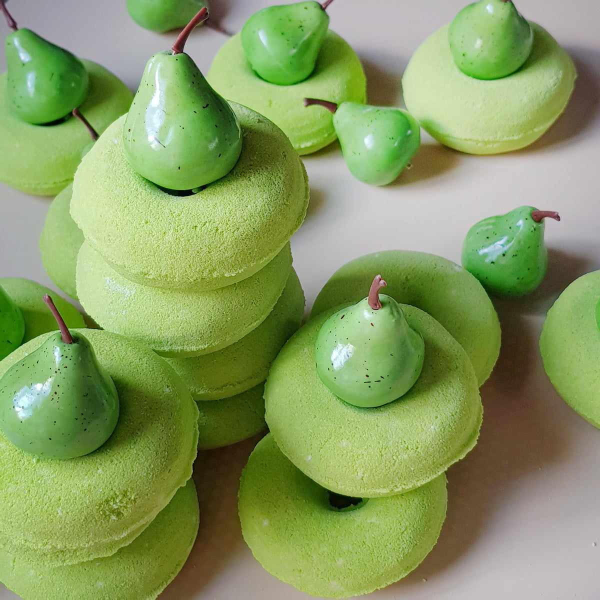 pear scented doughnut bath bomb