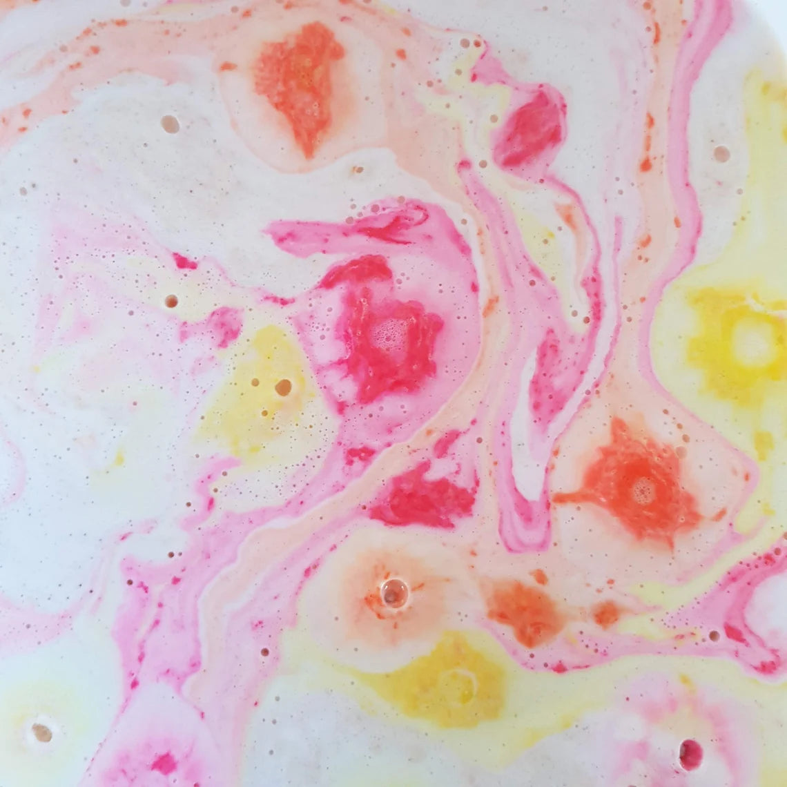 Fruit loop bath bomb with bath milk