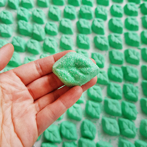 peppermint essential oil mini bath bombs
