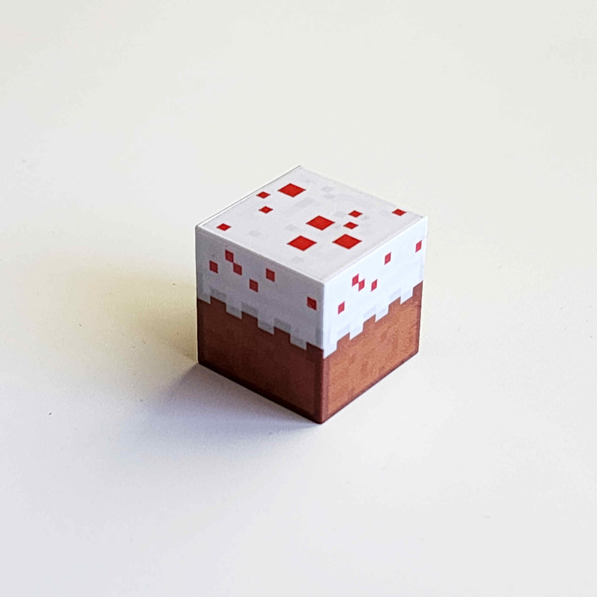 a cake textured magnetic minecraft building block