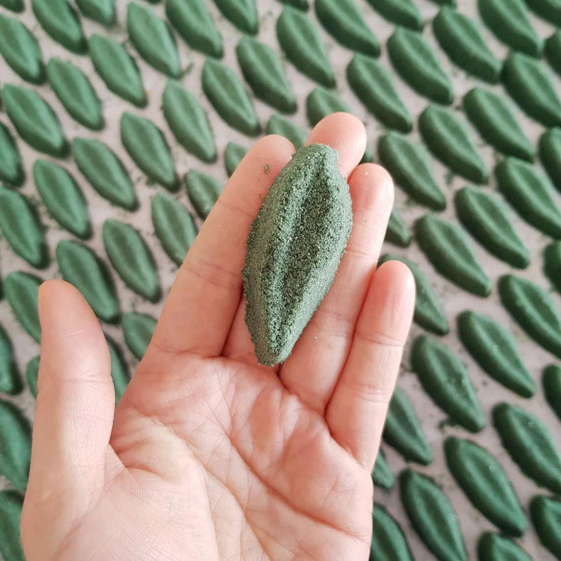 eucalyptus, tea tree, peppermint, essential oil mini bath bombs