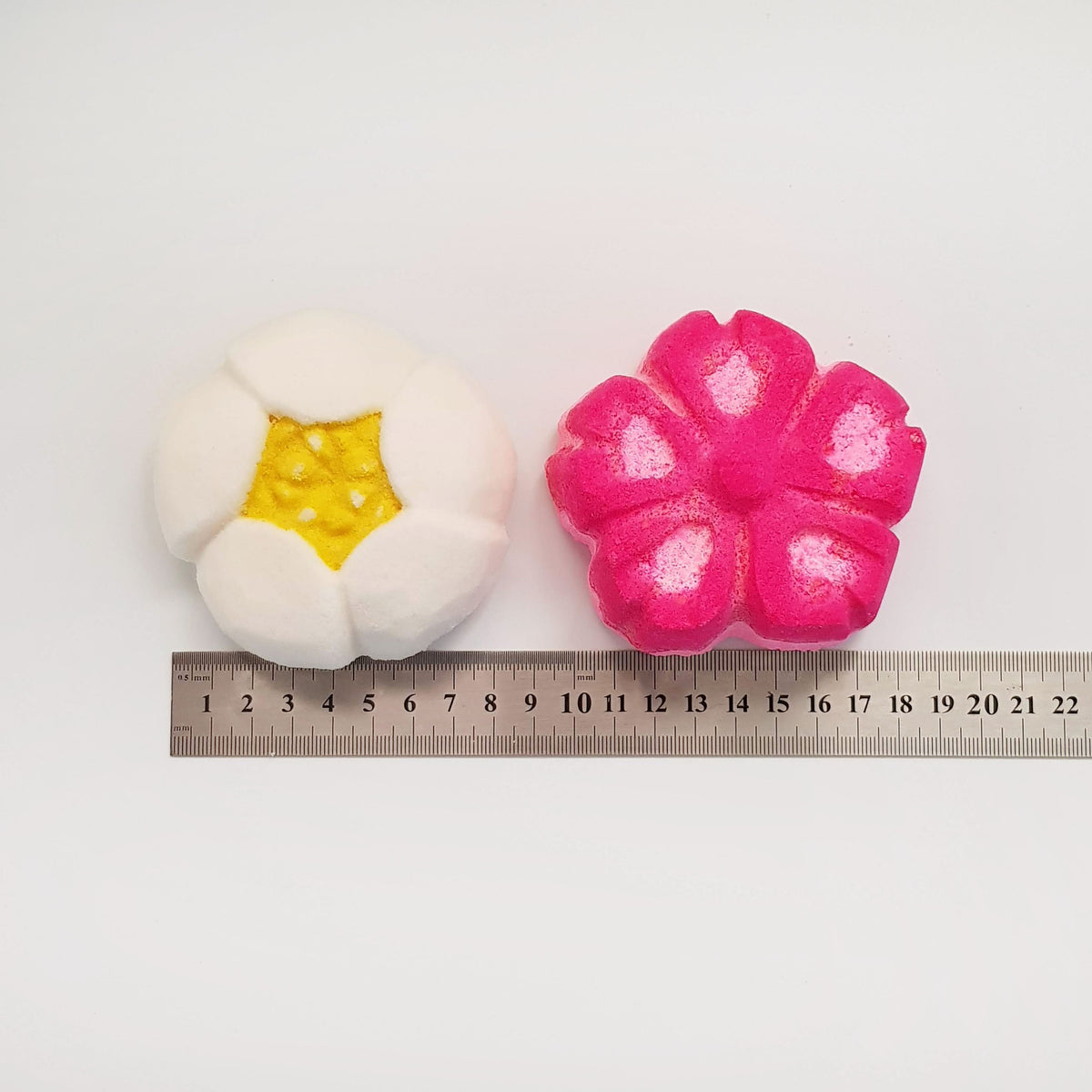 floral essential oil bath bomb measurement may chang and rose geranium