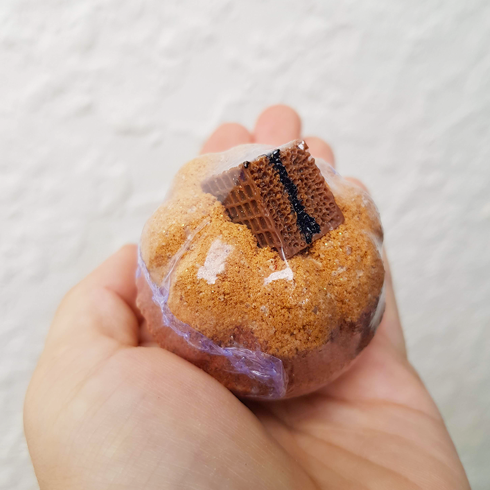 Chocolate fudge dessert bath bomb
