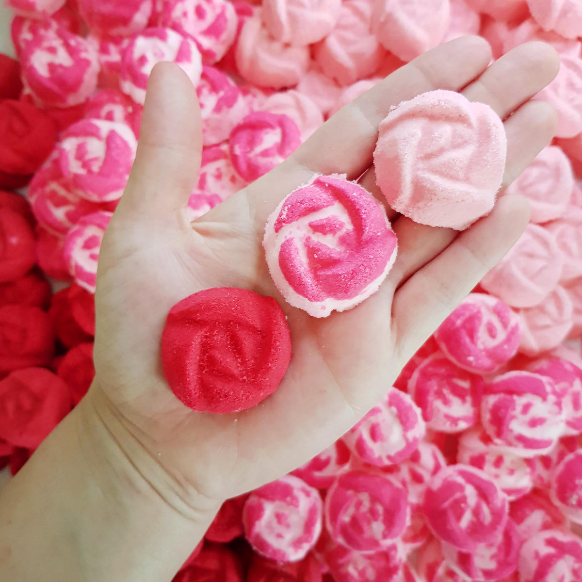 Mini rose bath bomb set size reference