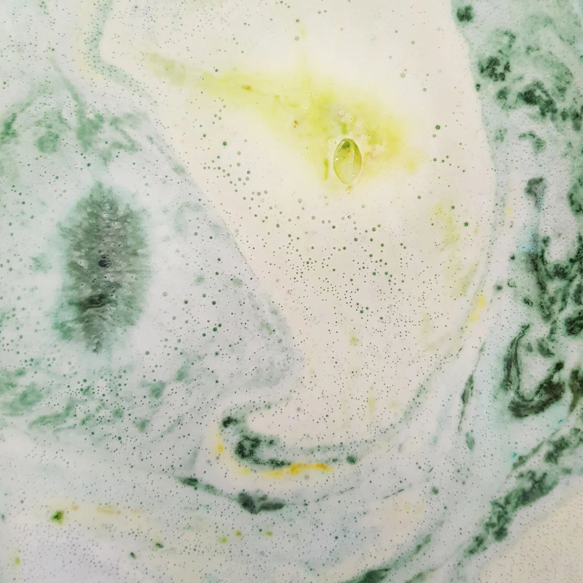 eucalyptus, tea tree, peppermint, essential oil mini bath bombs