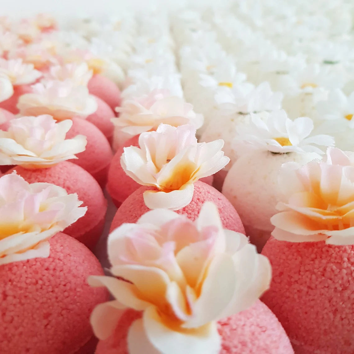 magnolia bath bomb