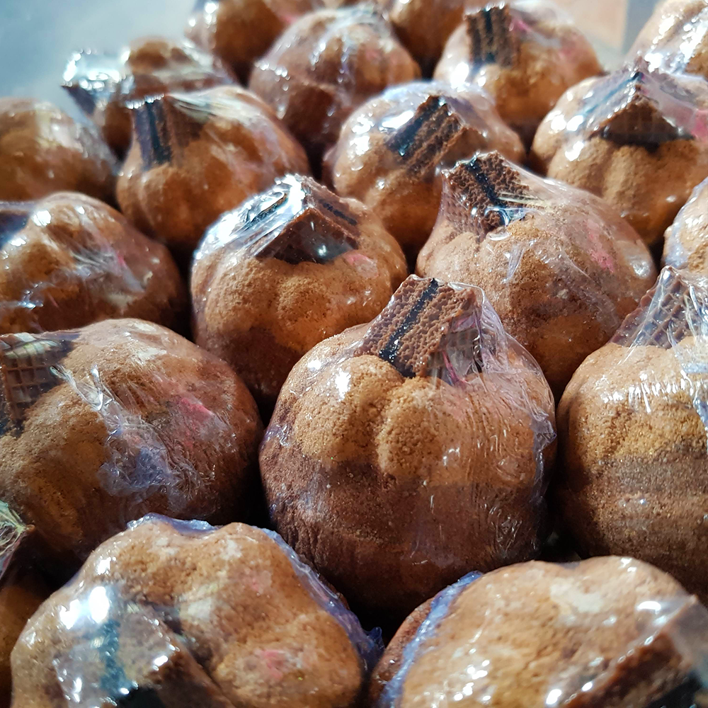Chocolate fudge dessert bath bomb