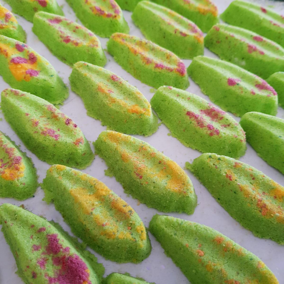 eucalyptus essential oil mini bath bombs