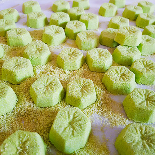 mini kiwi bath bomb
