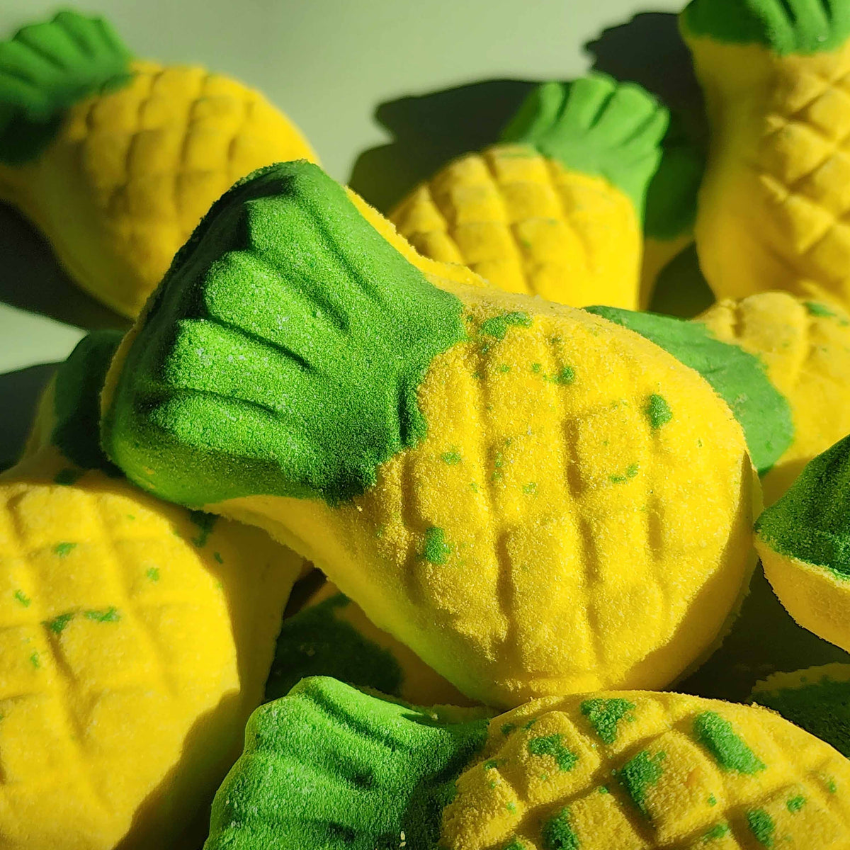 Pineapple Gummy Party Mix Bath Bomb