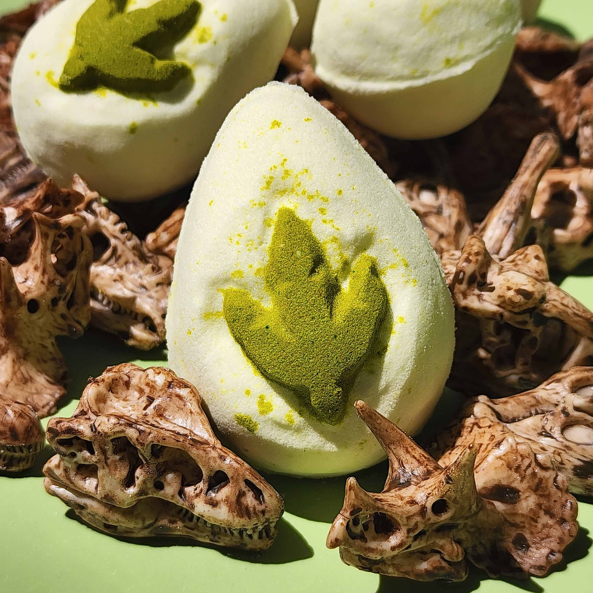 Dinosaur Skull Surprise Toy Bath Bomb