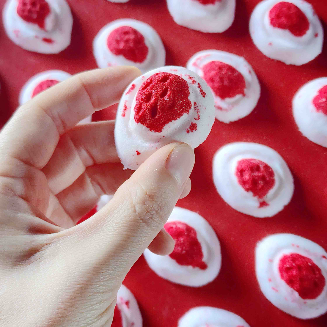 mini berry cream