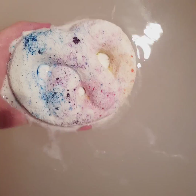 Pretzel food bath bomb demo